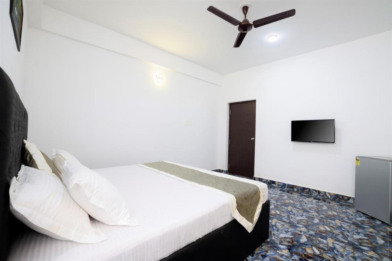Hotel Flying Goa 칼랑굿 외부 사진