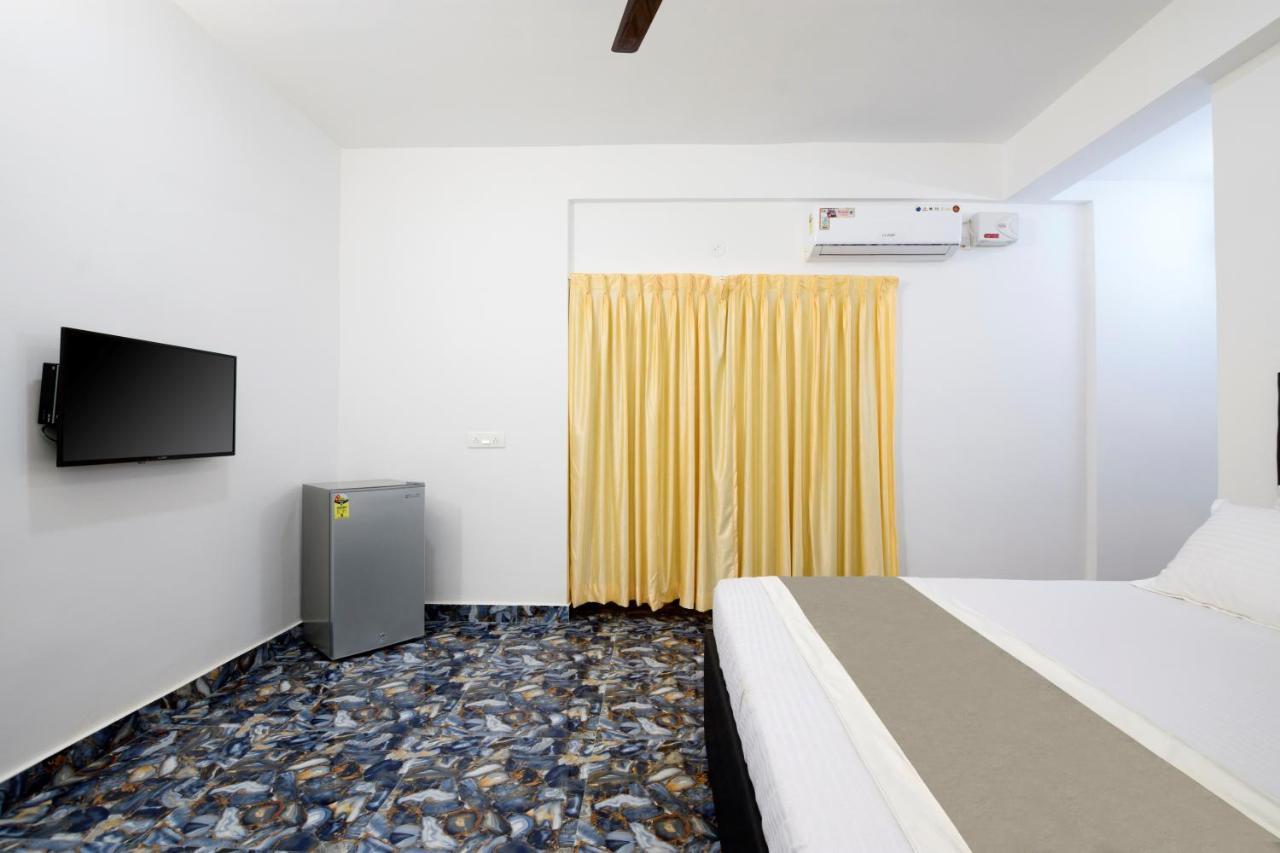 Hotel Flying Goa 칼랑굿 외부 사진